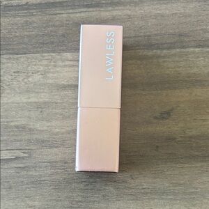 LAWLESS Cream Lipstick in Morocco almst new